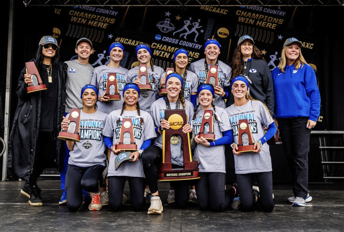 Picture of the BYU Women's Cross Country team at the National Championship