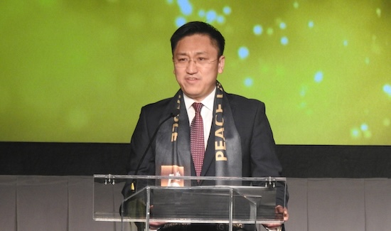 An Image of Counselor Wang Xiaofeng