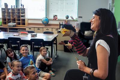Teaching with a puppet