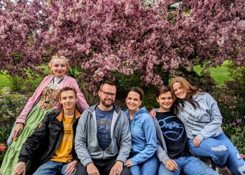 familiy at tulip festival